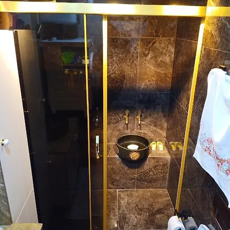 بيت للعطل Genis 1+1 Ev 4/5 Kisi Çeşme
